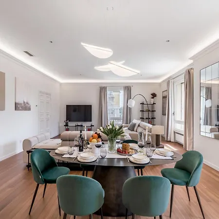 The Rent - Prestigious Multi-bedroom Overlooking St. Peter's Apartment Rome