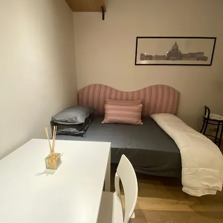 Domus Vaticano 48 Apartment *