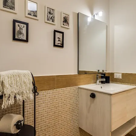 Roger Apartment