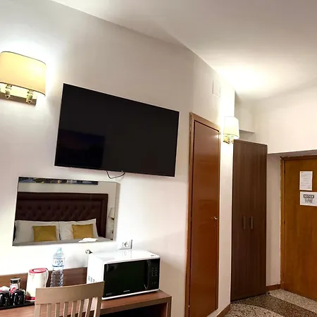 Grand Gaeta Guest house Rome