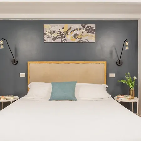 Daplace - Iris Apartment