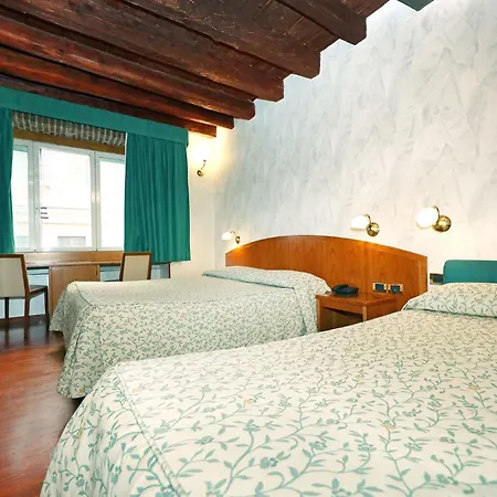 Hotel Corot