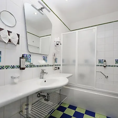 Otel Corot 3*
