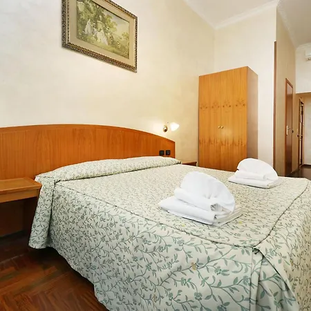 Corot Hotel