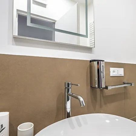 Stylish 1Br, 2Bath Apartment Castel Sant'Angelo 6A Apartment *