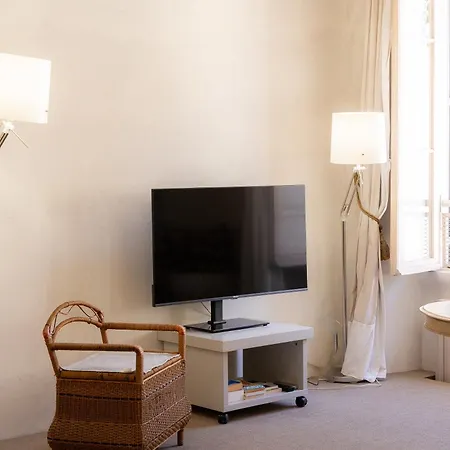 Apartment In Leonardo Da Vinci