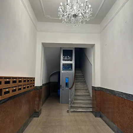 Stanza Favolosa Homestay Rome