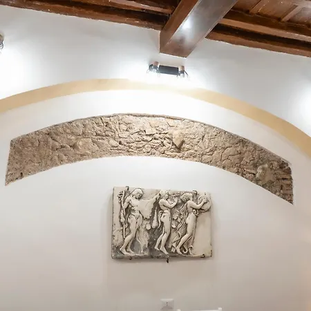 Domus Capocci - Rione Monti Apartment *
