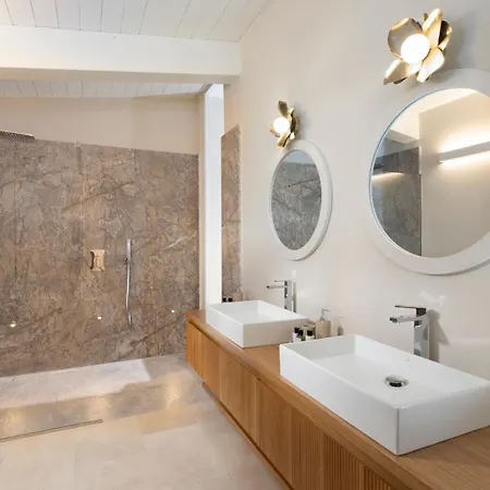 Exclusive With Pool And Iconic View On Saint Peter Villa Roma