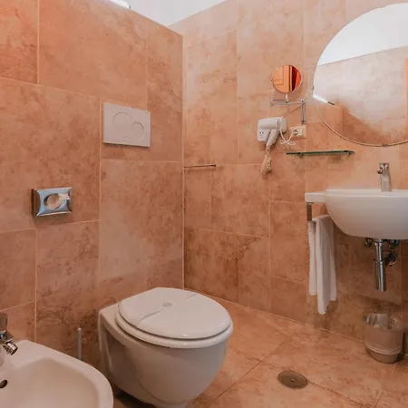 Hotel Le Clarisse Pantheon 3*