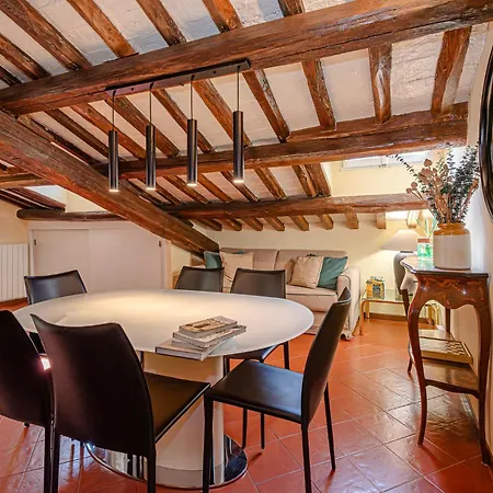 Luxury Pantheon Apartment *