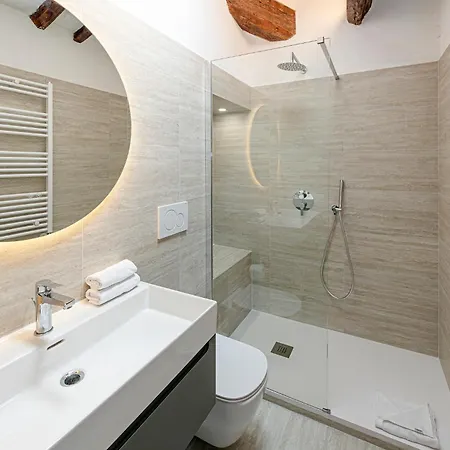 Luxury Pantheon Apartment