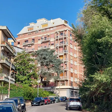 Apartment 3 Passi Da Metro Marconi Rome