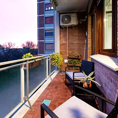 3 Passi Da Metro Marconi Apartment *