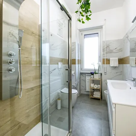 3 Passi Da Metro Marconi Apartment *