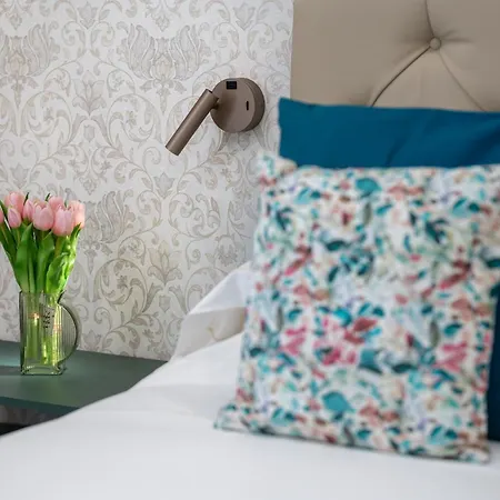 69 Boutique Hotel 2*