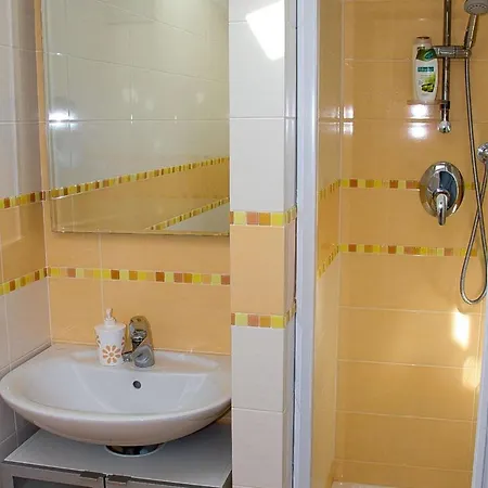 Apartment Elegant Loft With 3-bedroom Spanish Steps -