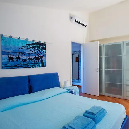 Elegant Loft With 3-bedroom Spanish Steps - *