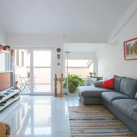 Elegant Loft With 3-bedroom Spanish Steps - Apartment