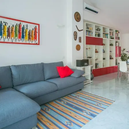 Apartment Elegant Loft With 3-bedroom Spanish Steps - *