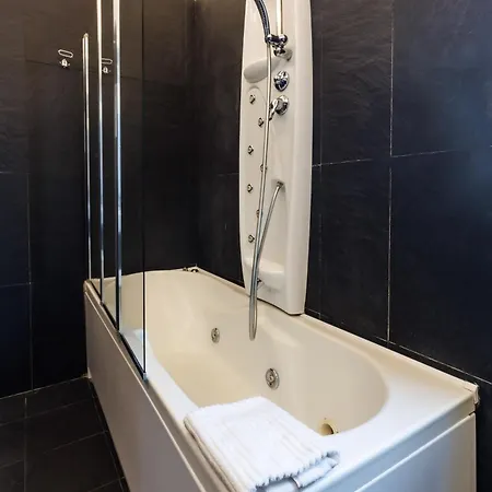 Magikrooms Domus Apartment *