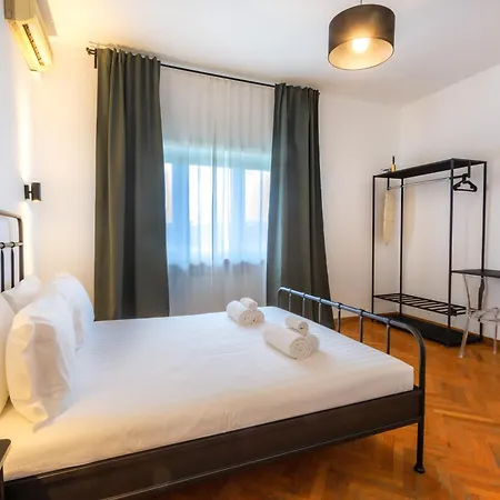 Apartment Magikrooms Domus