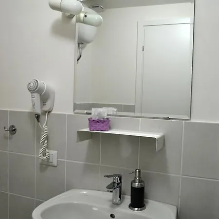 Guest house Arthouse Termini 2*