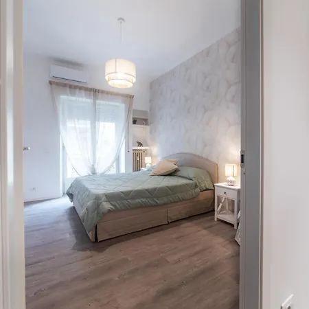 Vatican Shabby Double Bedrooms Roma