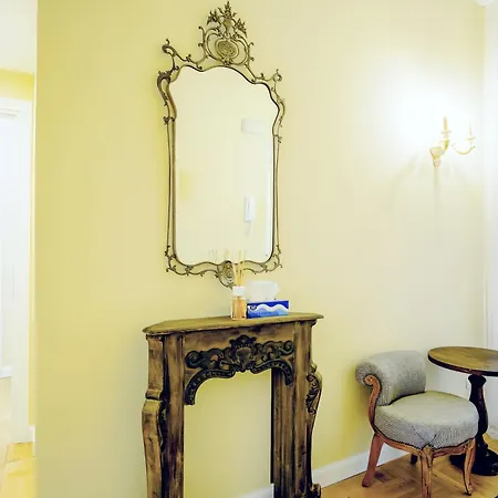 Elegantis Milos - Your Chic Retreat In Appartement