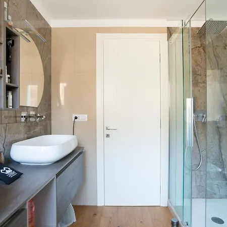 Viola Villa Rome