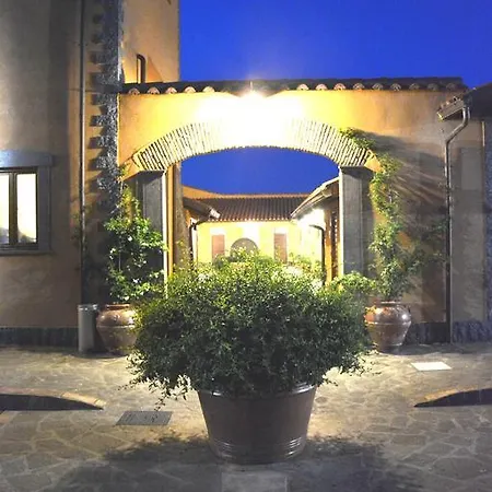 Casale Certosa 3*