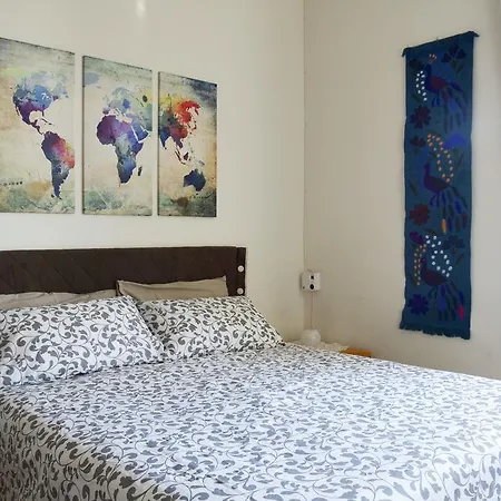 Alice's Place Apartment *