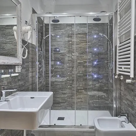 Vatican Tourist Guest house 2*
