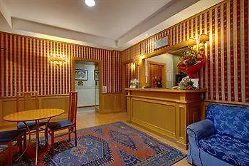 Urbis Hotel 2*