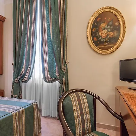 Hotel Raeli Lux 4*