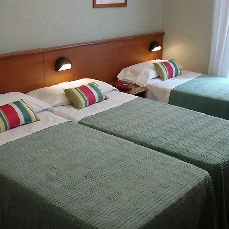 Hotel Corona 3*