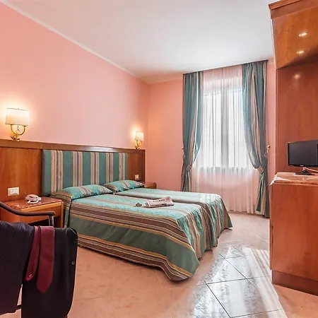 Raeli Siracusa 3*