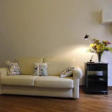 Leonina Studio Apartment