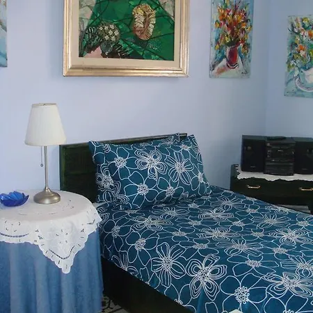 Cagliari House Bed & Breakfast Rome