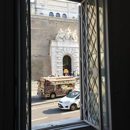 102 Vaticano Rome