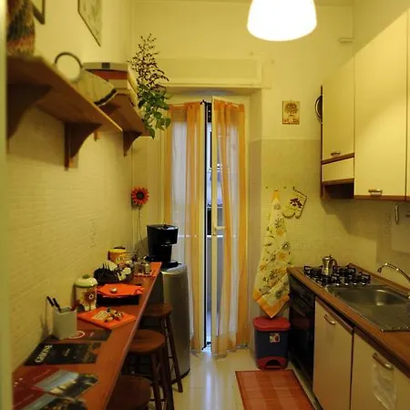 La Casa Romana Bed & Breakfast 4*