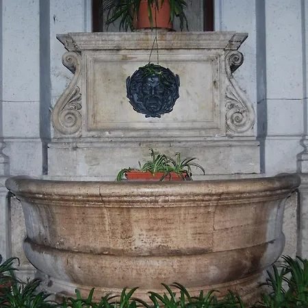 Bed & Breakfast Royal Rome