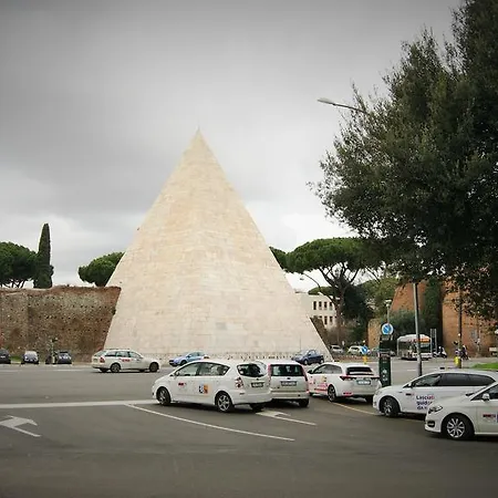 I Love Piramide Guest house Rome