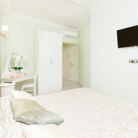 Impero Vaticano San Pietro Bed & Breakfast 2*