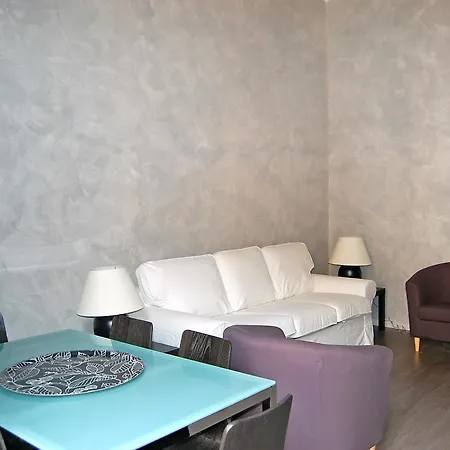 Ara Pacis Affittacamere 2*