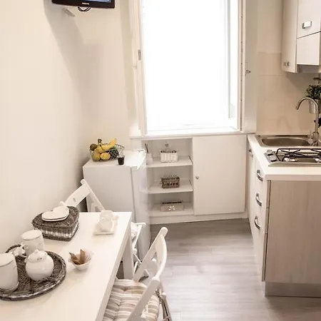 Apartment Madonna Dei Monti Rom