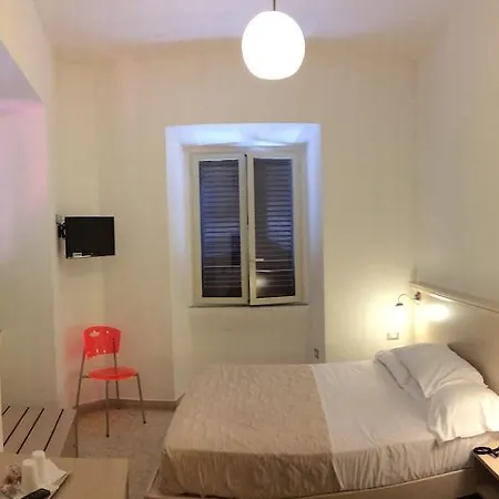 Giorni A Řím