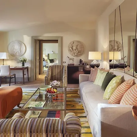 Hotel Rocco De Russie 5*