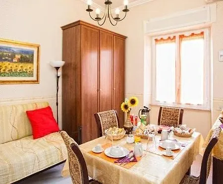 Bed & Breakfast La Casa Romana 4*