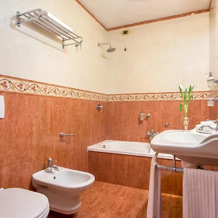 Hotel Vatican Amorim 3*